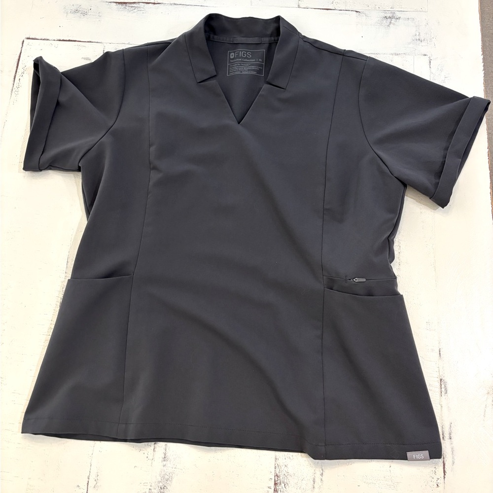 Figs Scrub Top